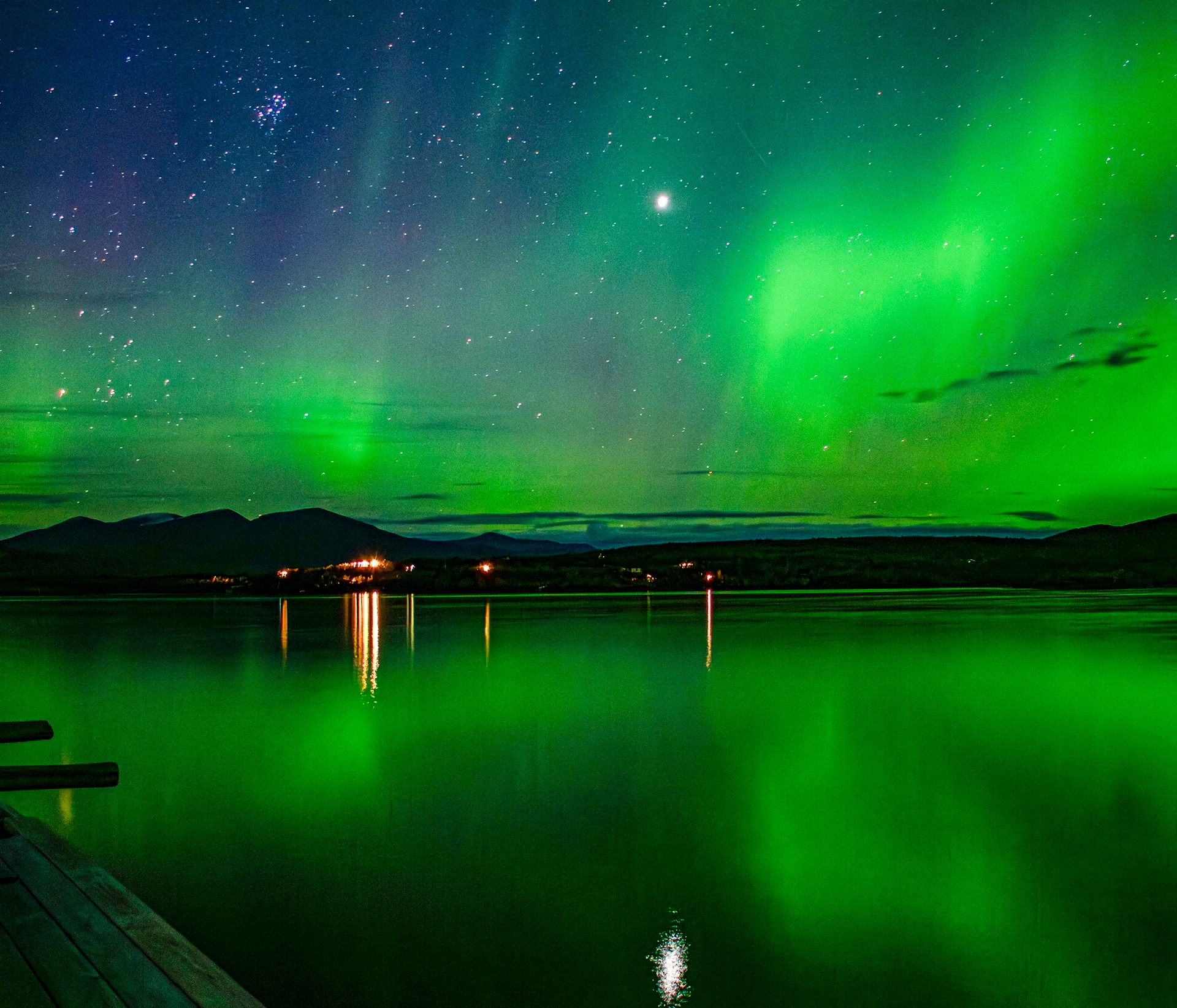 Autumn Aurora: The Mirror Magic of Lapland